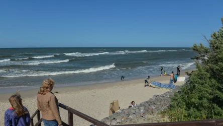 Jastrzębia Góra to malownicza miejscowość nad Bałtykiem, która uwielbiana jest przez seniorów. 