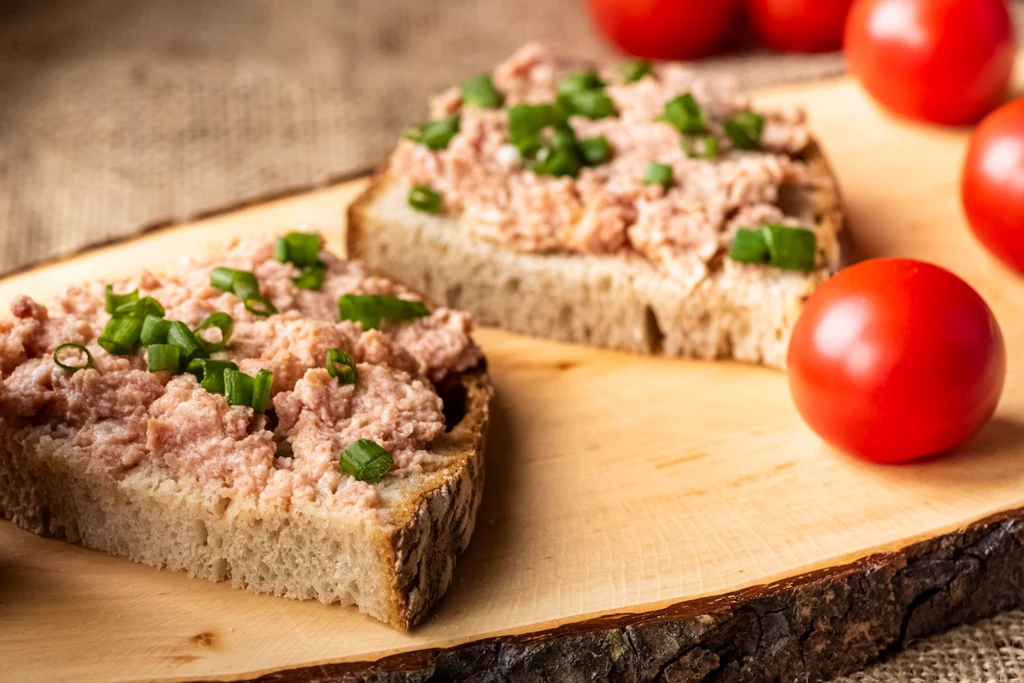 Domowy pasztet w niecodziennym wydaniu? Szybko zniknie ze stołu