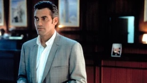 George Clooney w filmie "Co z oczu, to z serca"