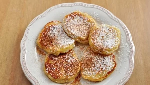 Te placki biją na głowę pancakes. Wychodzą miękkie i puszyste jak chmurki