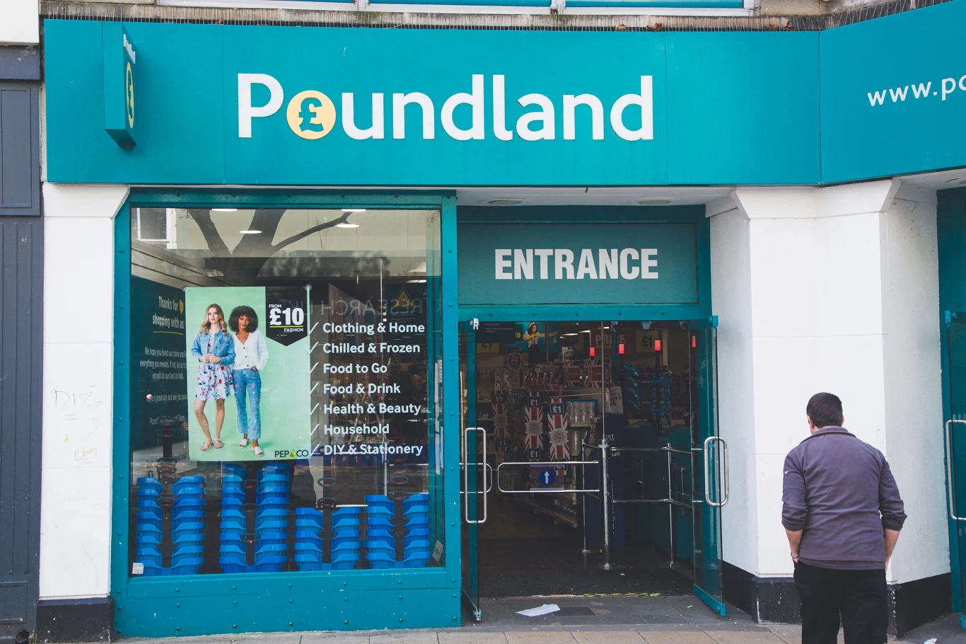 Sklep sieci Poundland w Wielkiej Brytanii. Marka należy do Pepco Group Sklep sieci Poundland w Wielkiej Brytanii. Marka należy do Pepco Group