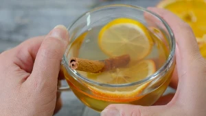 Napój na trawienie i szybszy metabolizm. Dodaj do niego te 2 składniki 