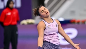 Koszmar Jasmine Paolini trwa. Nie obroni tytułu w Rzymie. Jest komunikat
