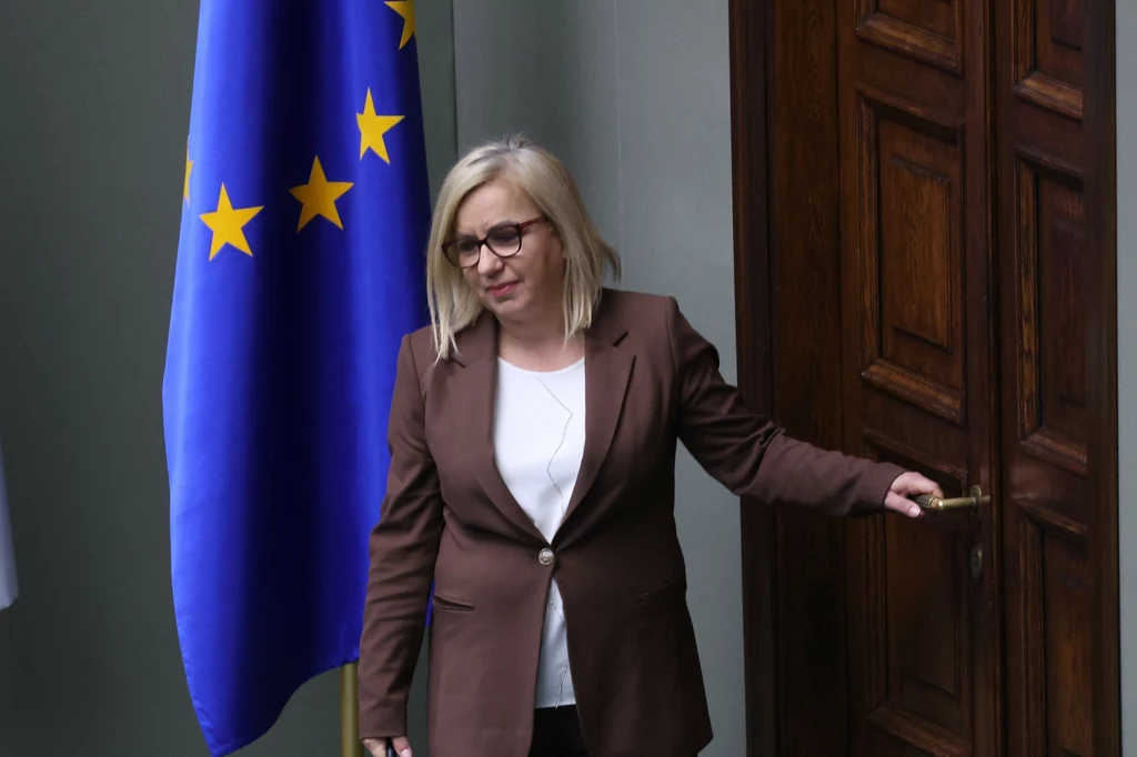 Ministra klimatu Paulina Hennig-Kloska przekazała, że nowelizacja ustawy wiatrakowej została przyjęta przez Komitet Stały Rady Ministrów. Wkrótce zajmie się nim rząd. Potem głosowania w Sejmie