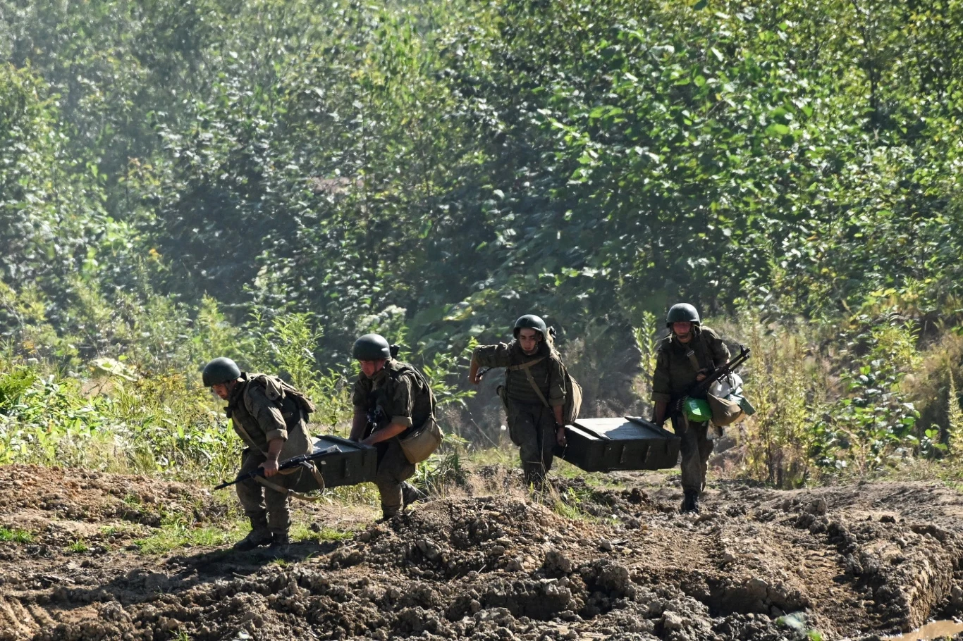 Rosyjskie dowództwo wojskowe stosuje od czasów II wojny światowej taktykę określaną jako "maszynka do mięsa" Rosyjskie dowództwo wojskowe stosuje od czasów II wojny światowej taktykę określaną jako "maszynka do mięsa"