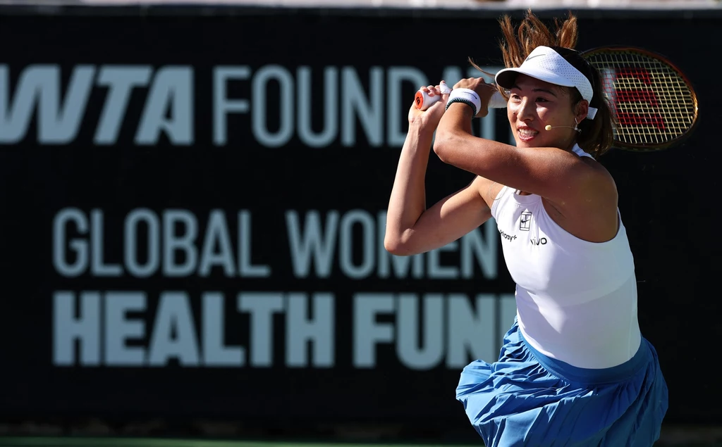 Qinwen Zheng pokonuje Wiktorię Azarenkę w Indian Wells Qinwen Zheng pokonuje Wiktorię Azarenkę w Indian Wells