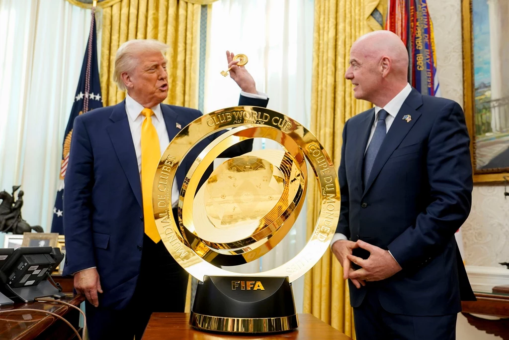 Donald Trump i prezydent FIFA Gianni Infantino Donald Trump i prezydent FIFA Gianni Infantino