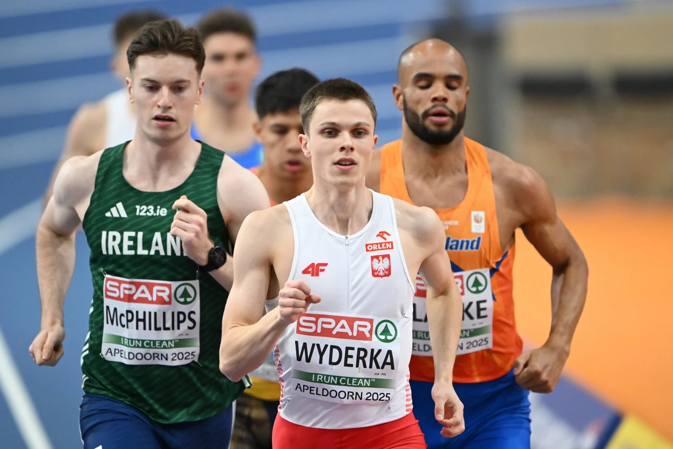 Maciej Wyderka na czele stawki