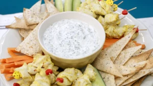 Fusion plate według Ewy Olejniczak. Indyjski kurczak, greckie tzatziki i wiele więcej