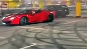 Znany tiktoker szalał Ferrari na parkingu. Spowodował kolizję i uciekł