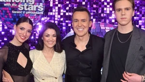 Lenka Klimentowa, Katarzyna Cichopek, Maciej Kurzajewski z synem Julianem
