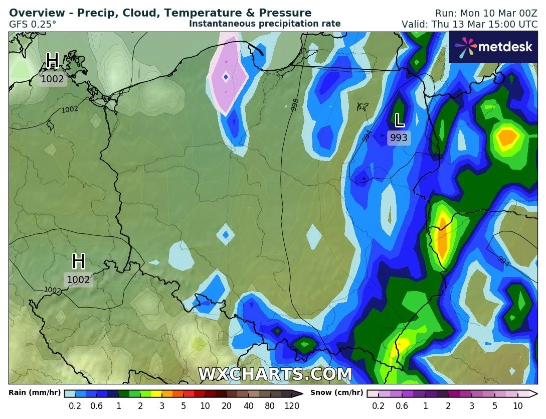 Czwartek będzie pochmurny i deszczowy w większości kraju. Na południu i południowym wschodzie mogą pojawić się burze z krupą śnieżną