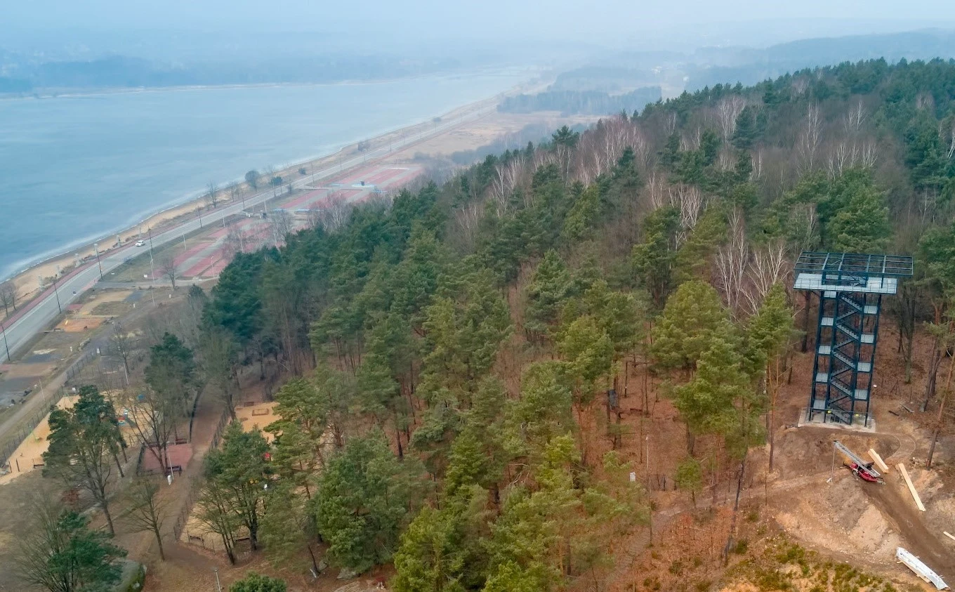 Wieża widokowa nad Zalewem Brodzkim to nowa atrakcja woj. świętokrzyskiego. Wieża widokowa nad Zalewem Brodzkim to nowa atrakcja woj. świętokrzyskiego.