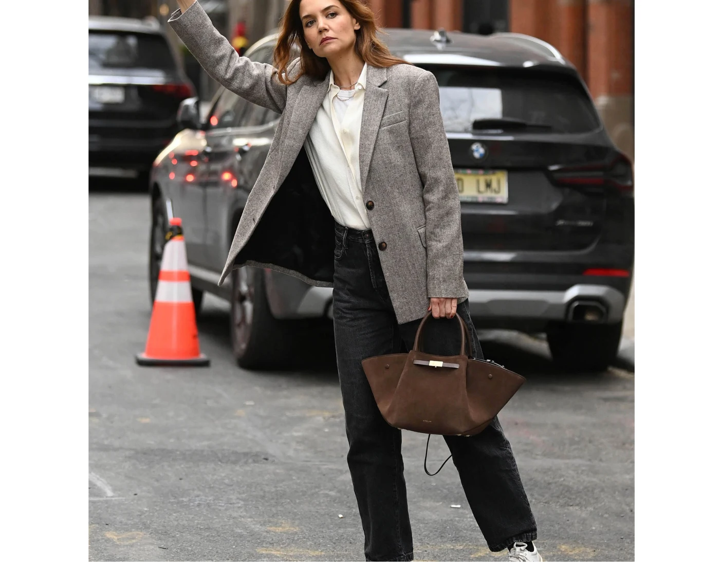 Katie Holmes już nosi najmodniejsze spodnie na wiosnę 2025 Katie Holmes już nosi najmodniejsze spodnie na wiosnę 2025