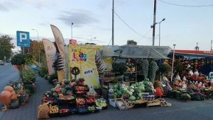 Targ w Łęknicy. Dużą część klientów stanowią Niemcy