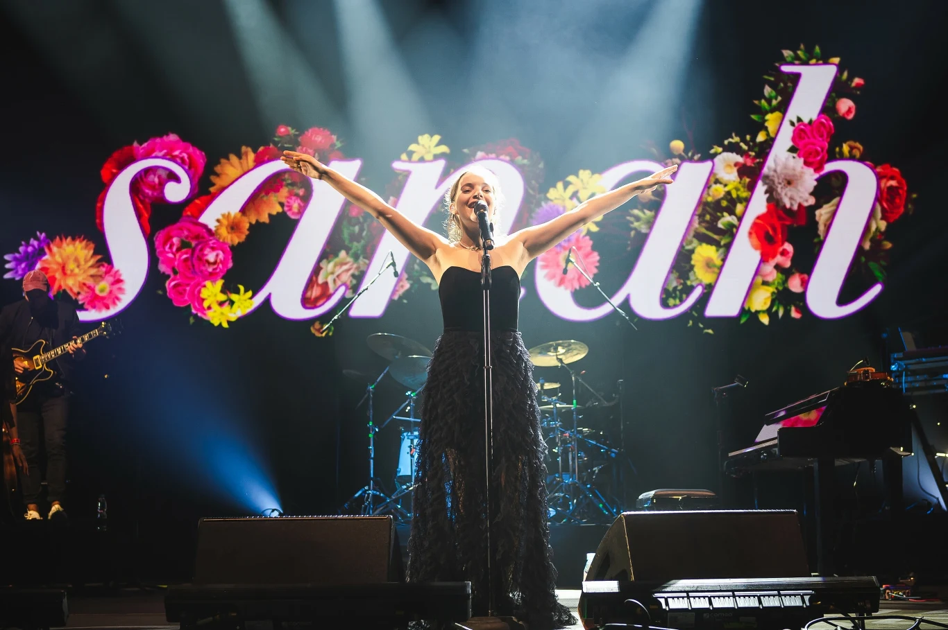 Na koncerty Sanah przychodzą tłumy młodzieży 