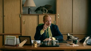 Piotr Adamczyk w scenie z filmu "Wujek Foliarz"