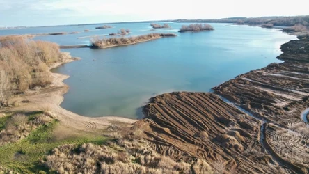 Ten niedoceniany zbiornik wodny już niedługo pokryje się soczystą zielenią. Dlaczego warto go odwiedzić?