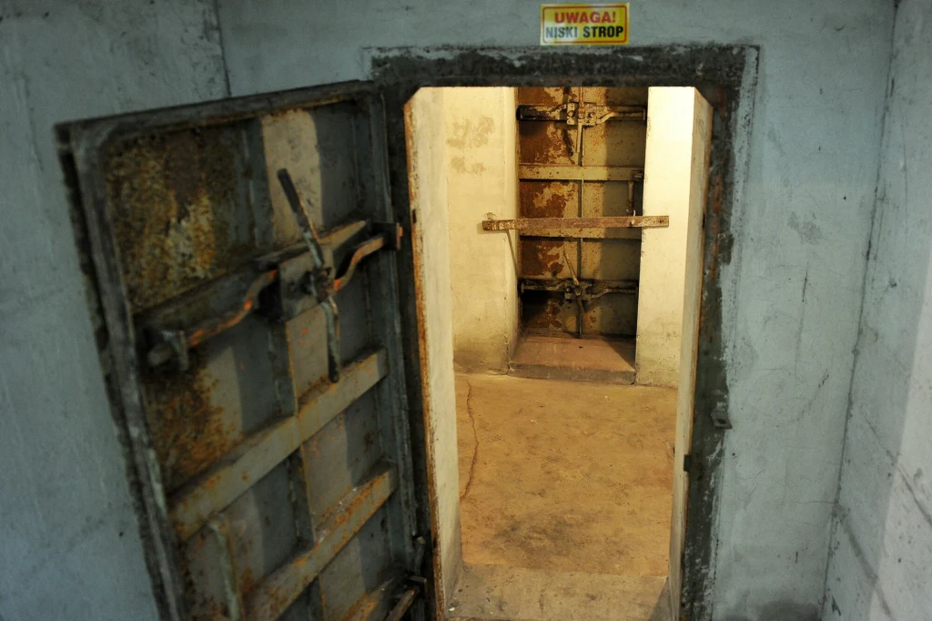 Minister Kierwiński i renowacjach i budowie schronów: Inwestycje ruszą w przyszłym roku