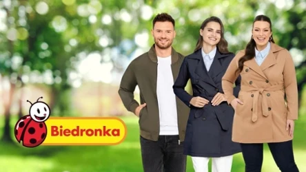 Tani, elegancki i idealny na wiosnę! Te trencze damskie w Biedronce to hit! W ofercie również większe rozmiary