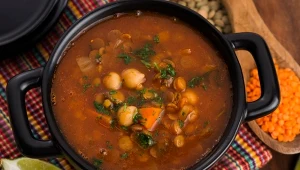 Jej bazą jest dobre mięso i najzdrowsze warzywa. Zupa nasyci jak żadna inna