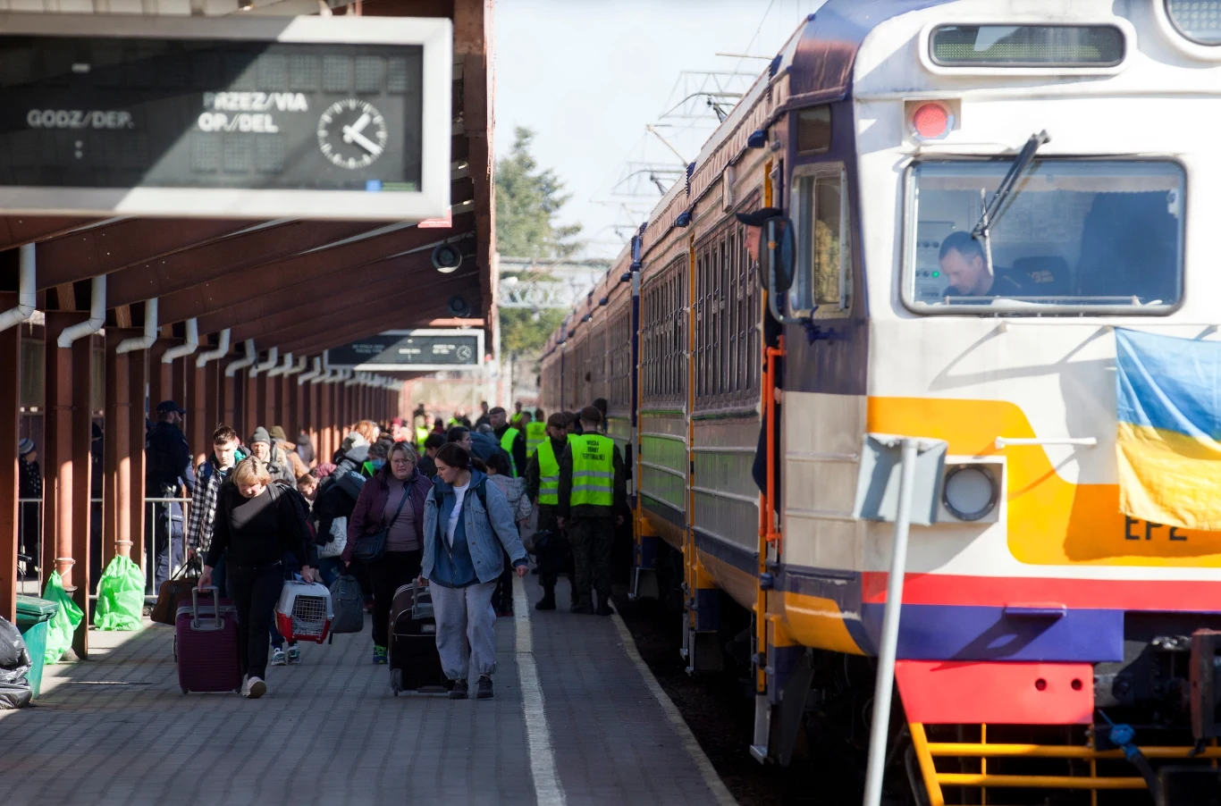 Wojna w Ukrainie skłoniła Ukraińców do wyjazdu z kraju (zdj. ilustracyjne) Wojna w Ukrainie skłoniła Ukraińców do wyjazdu z kraju (zdj. ilustracyjne)