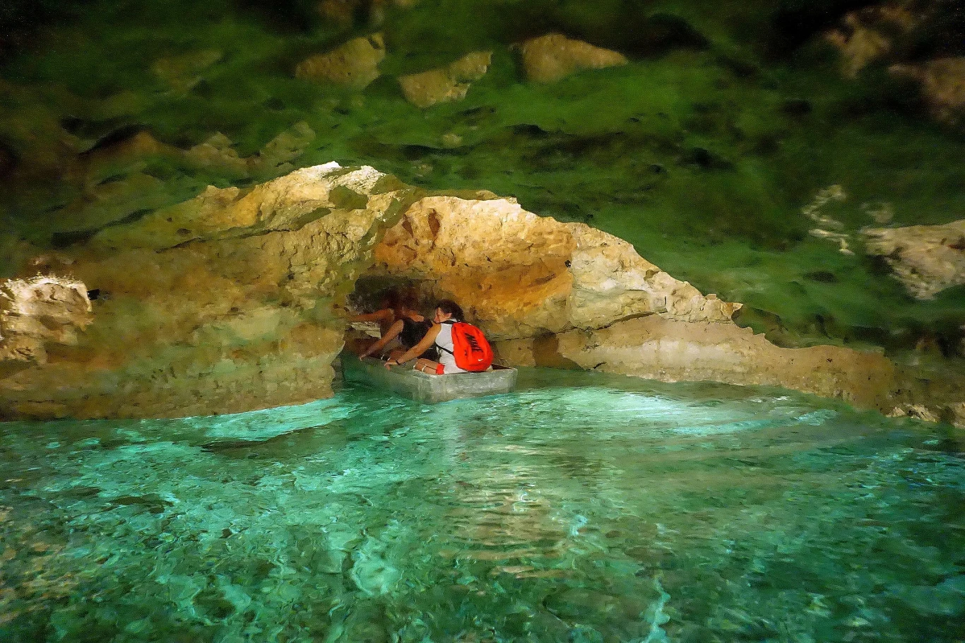 Jaskinia Tapolca to atrakcja, którą warto odwiedzić podczas wycieczki na Balaton