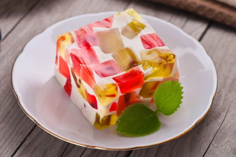 Ciasto Kryształek bez pieczenia to bardziej nowoczesna wersja deseru