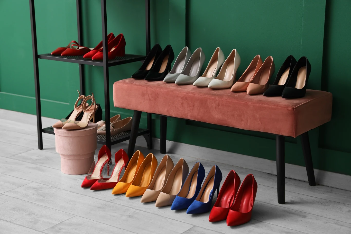 Jakie szpilki będą najmodniejsze na wiosnę i lato 2025? 