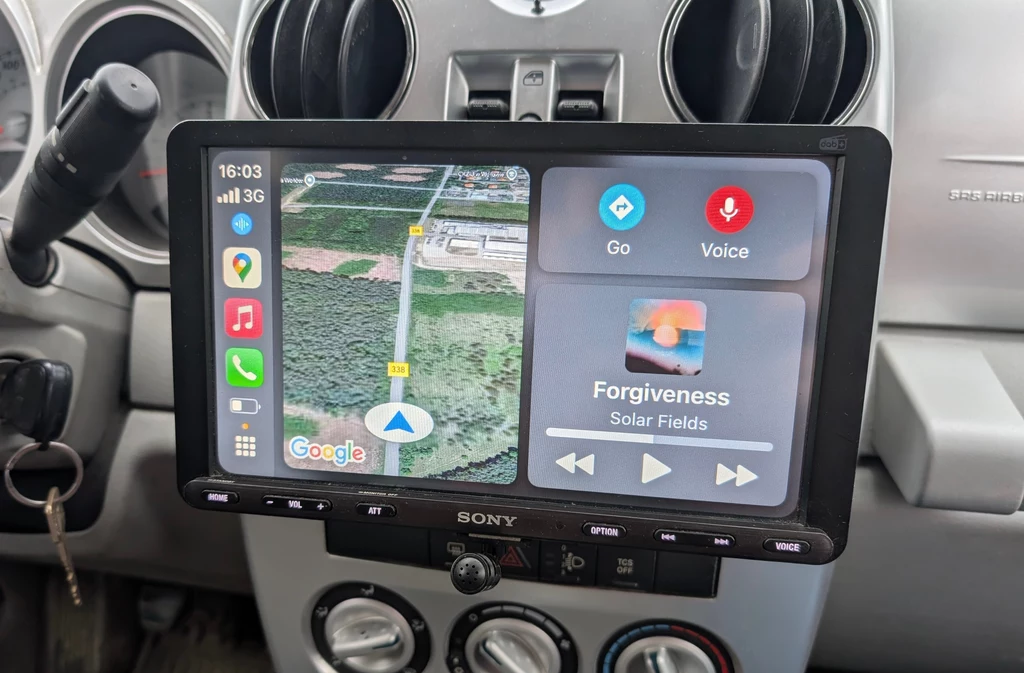 CarPlay. Rozwiązanie Apple, bez którego nie wyobrażam sobie jazdy autem.