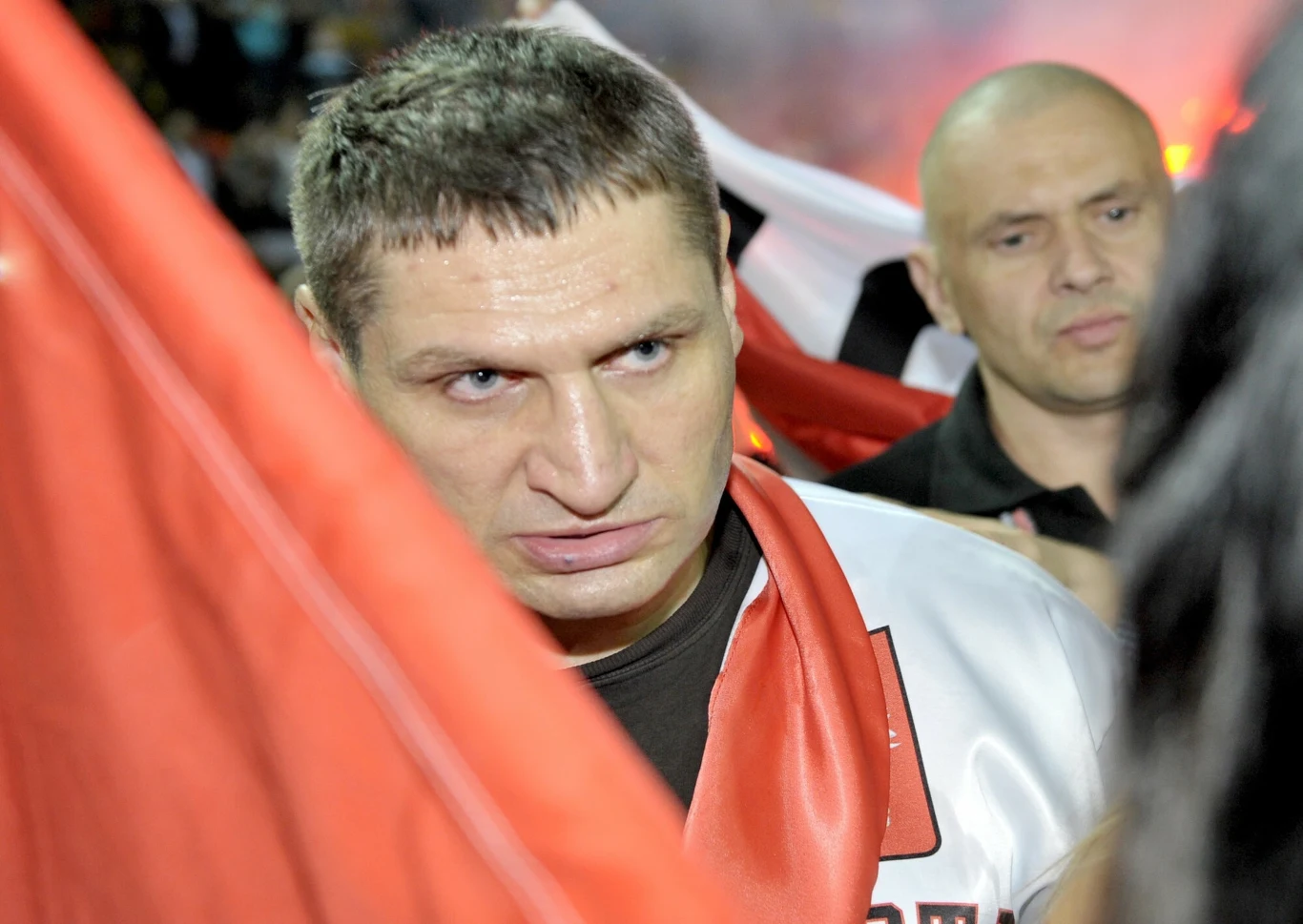 Andrzej Gołota w swoim naturalnym środowisku. Teraz z wysokości stolika dla VIP-ów przypomni sobie rozgrywki ligowe, które wracają w Polsce po ponad dwóch dekadach Andrzej Gołota w swoim naturalnym środowisku. Teraz z wysokości stolika dla VIP-ów przypomni sobie rozgrywki ligowe, które wracają w Polsce po ponad dwóch dekadach