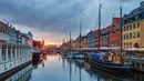 Nyhavn, czyli Nowy Port, to popularne miejsce w centrum Kopenhagi