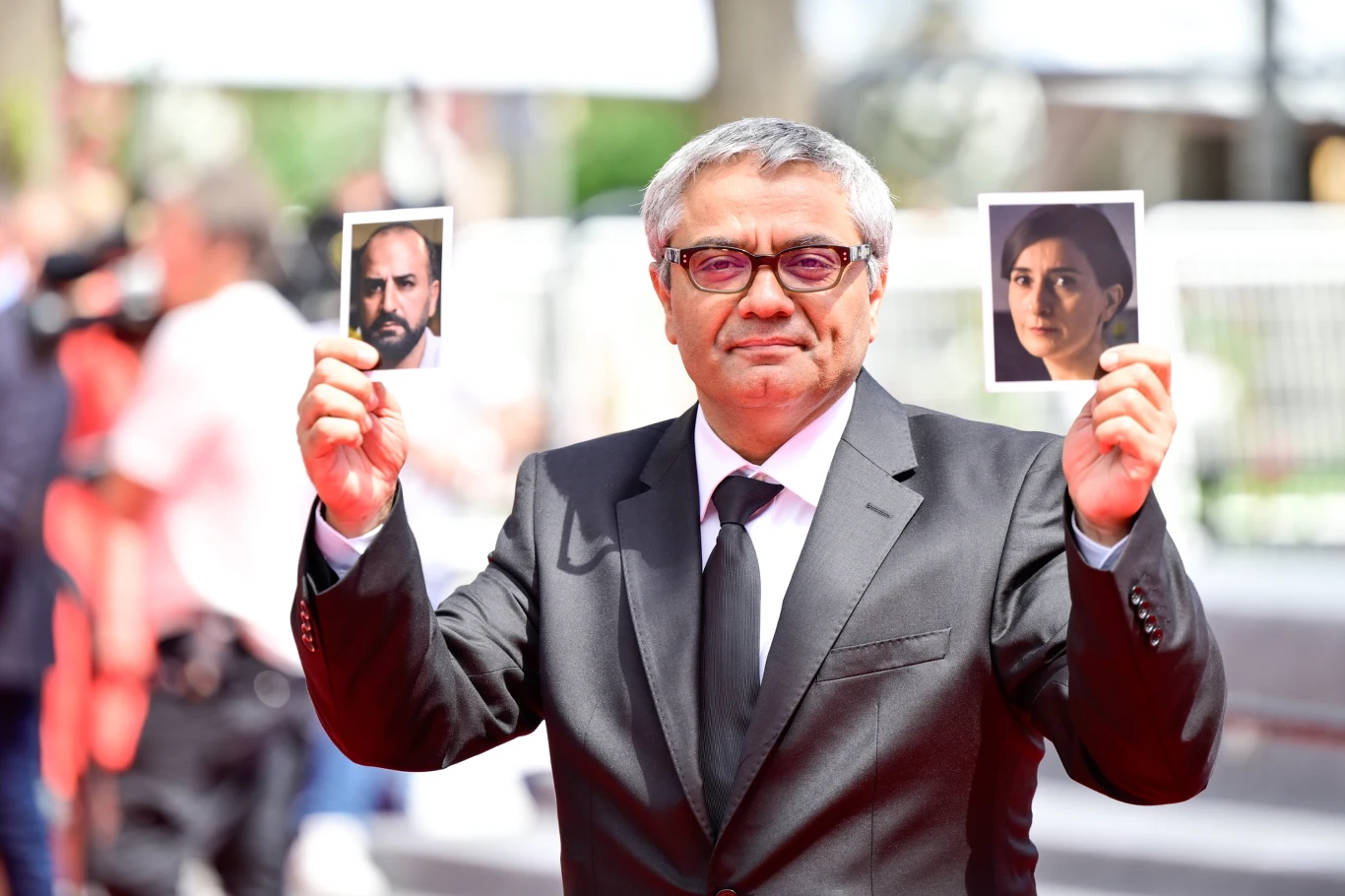 Mohammad Rasoulof na premierze filmu "Nasienie świętej figi" w Cannes (2024) Mohammad Rasoulof na premierze filmu "Nasienie świętej figi" w Cannes (2024)