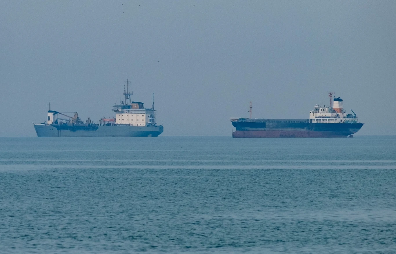 USA objęły sankcjami tankowce z floty cieni transportujące irańską ropę. Zdjęcie ilustracyjne Amerykanie nałożyli kolejne sankcje na podmioty handlujące irańską ropą. Zdj. ilustracyjne