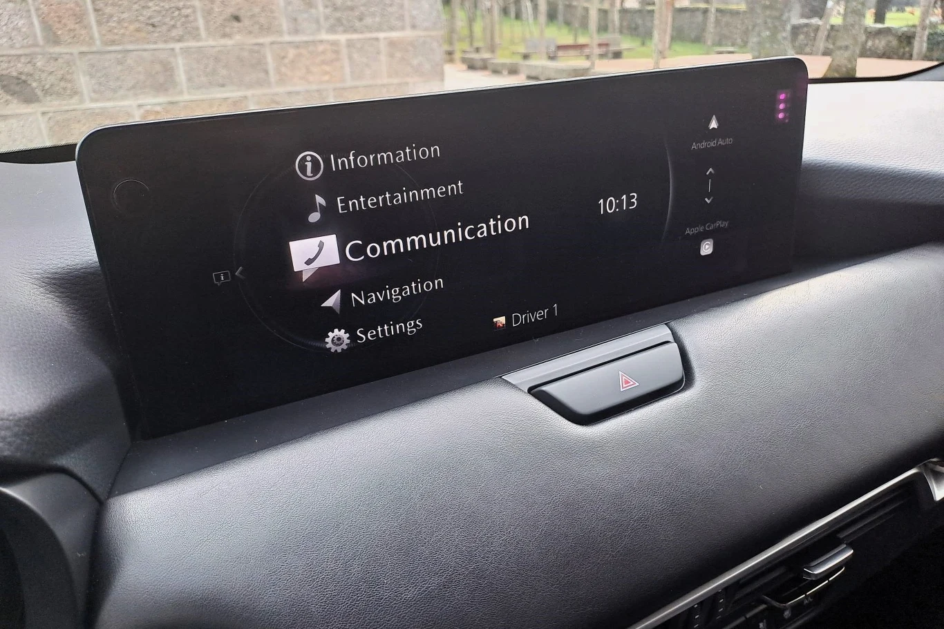 Do obsługi multimediów niezmiennie służy 12,3-calowy wyświetlacz.