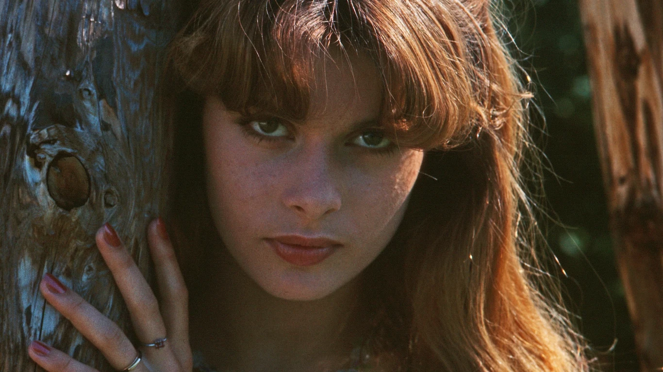 Nastassja Kinski w flmie "Passion Flower Hotel"