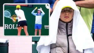 Iga Świątek wpadła w furię. Brzydki gest, wycelowała w Abramowicz. Wybuczana