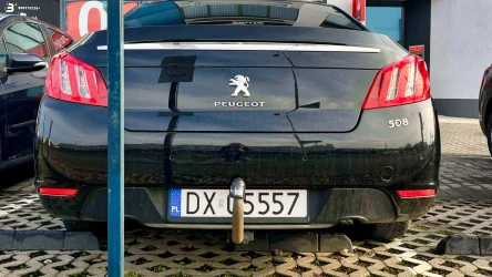 Hak holowniczy nie może utrudniać odczytywania znaków na tablicy