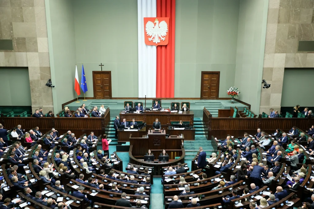 Poseł nie jest zadowolony ze swojej pensji. "To słabo, że nie ma podwyżek" Drogie listy posłów. Rekordzista wydał w rok 204,3 tys. zł