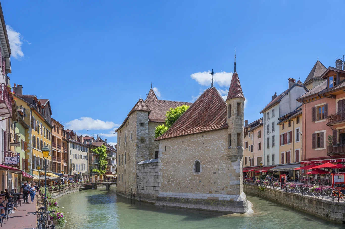 Palais de l’Ile to budynek uznawany za symbol miasta.