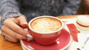 Co jest dobre dla mózgu, a co mózgowi szkodzi? Do produktów dobrych dla mózgu jest zaliczana m.in. kawa