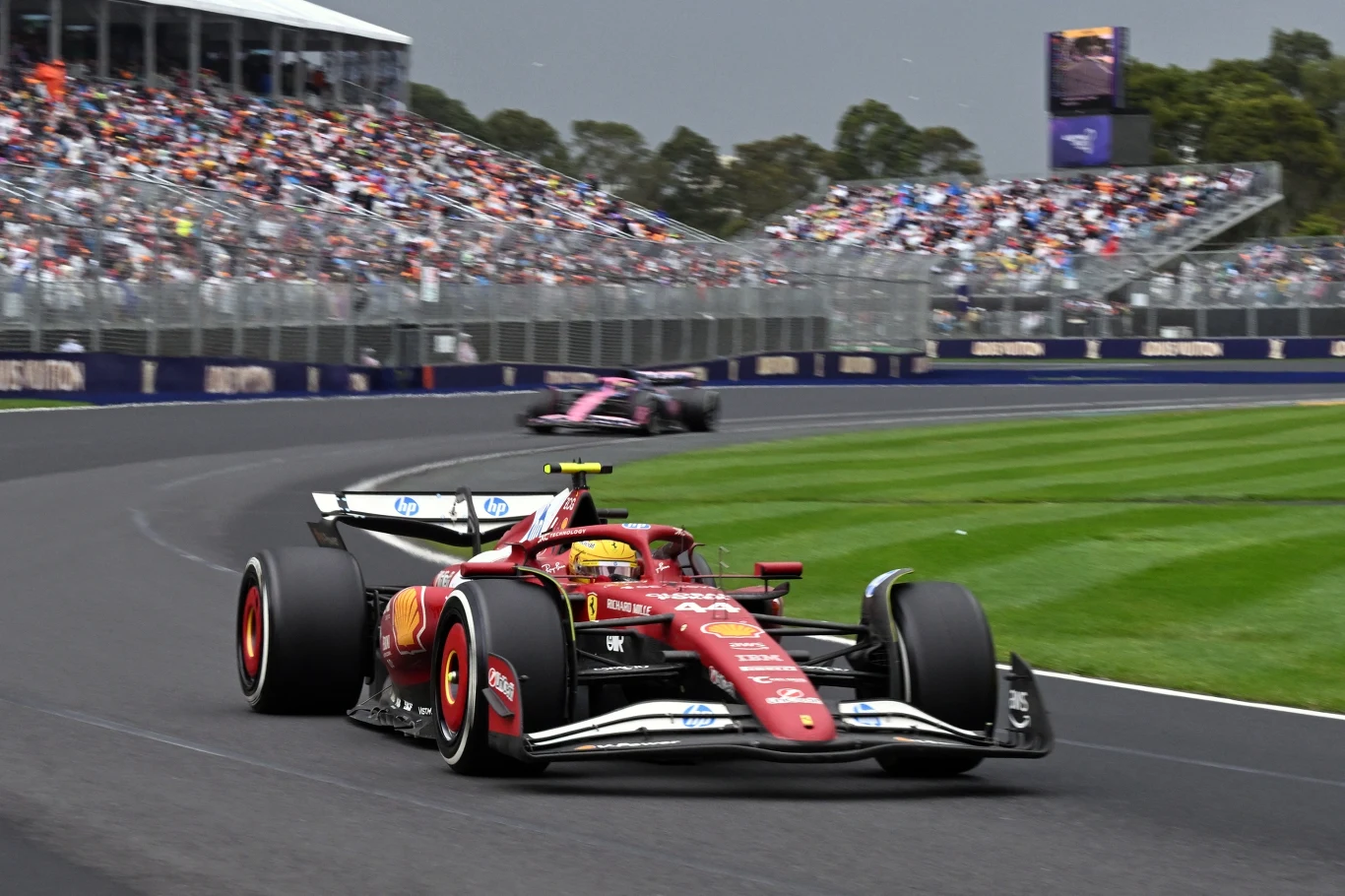 Lewis Hamilton (Ferrari) podczas GP Australii 2025 Lewis Hamilton (Ferrari) podczas GP Australii 2025