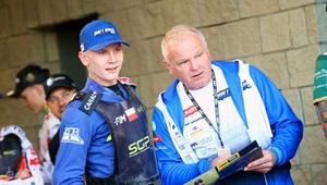 Antoni Kawczyński i Piotr Żyto w parku maszyn.