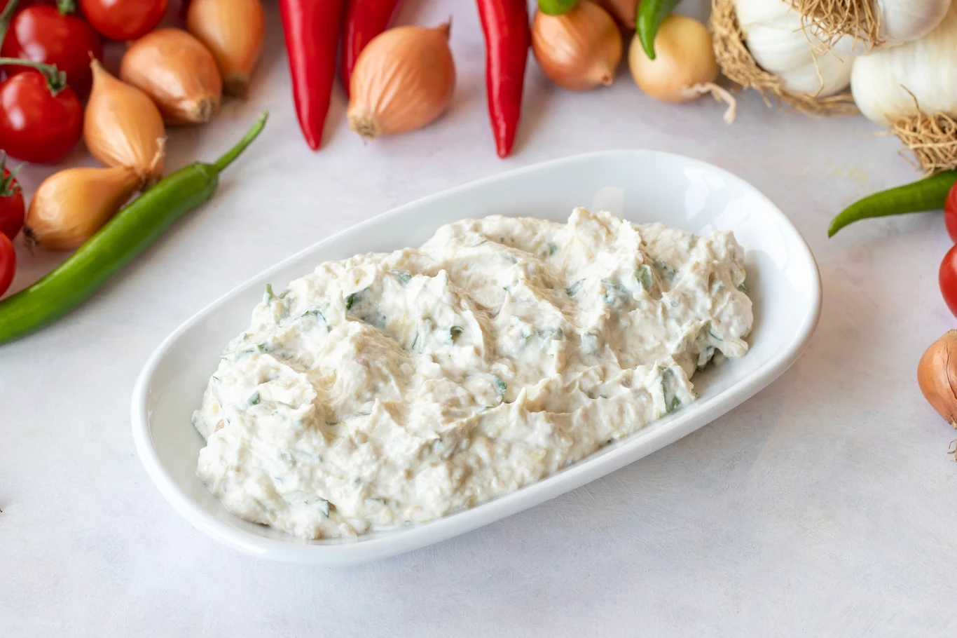 Sos tatarski pasuje do wielu potraw