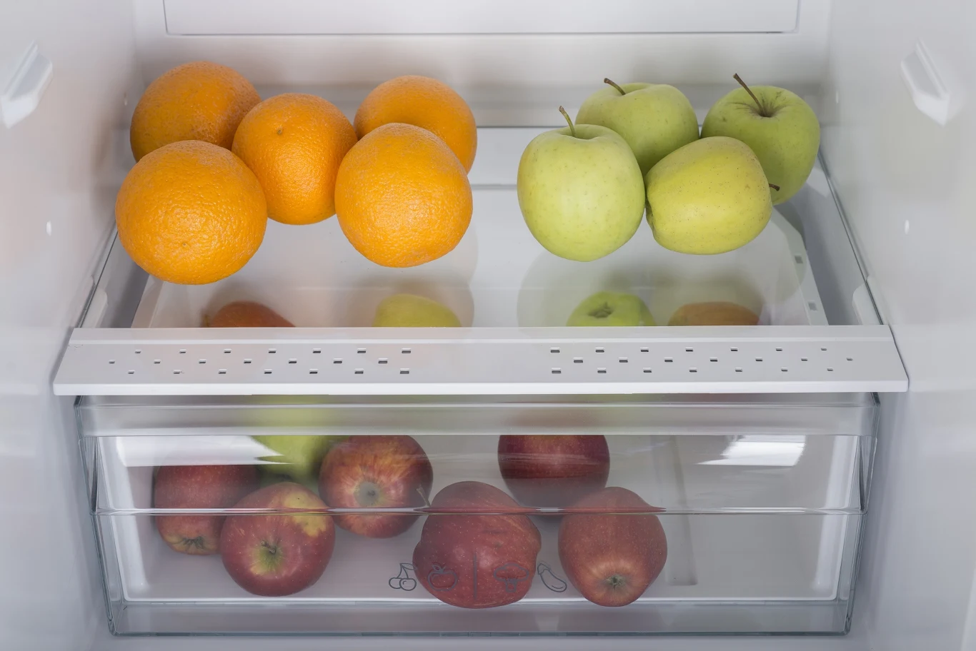 Nie wszystkie warzywa i owoce należy przechowywać w lodówce Niska temperatura w lodówce może negatywnie wpływać na smak i konsystencję niektórych owoców