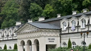 Najlepsze uzdrowisko na majówkę. Park zdrojowy, pijalnia wód i specjalne pakiety