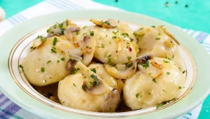 Pyszne danie z Lubelszczyzny. Parowańce żakowolskie z soczewicą 