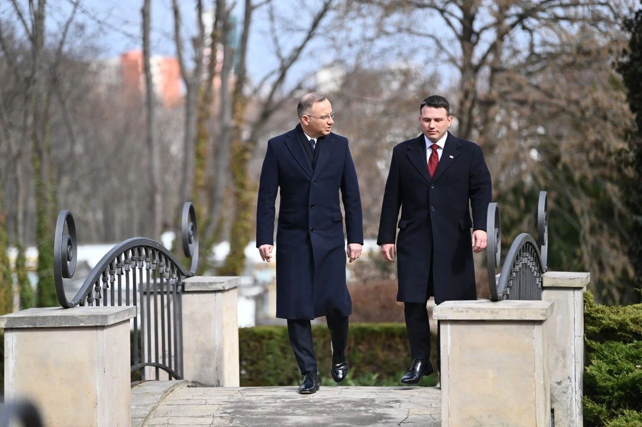 Prezydent Andrzej Duda spotkał się ze Sławomirem Mentzenem Prezydent Andrzej Duda spotkał się ze Sławomirem Mentzenem