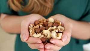 Odpowiednia dieta może zmniejszyć intensywność objawów, jakie towarzyszą niedoczynności tarczycy