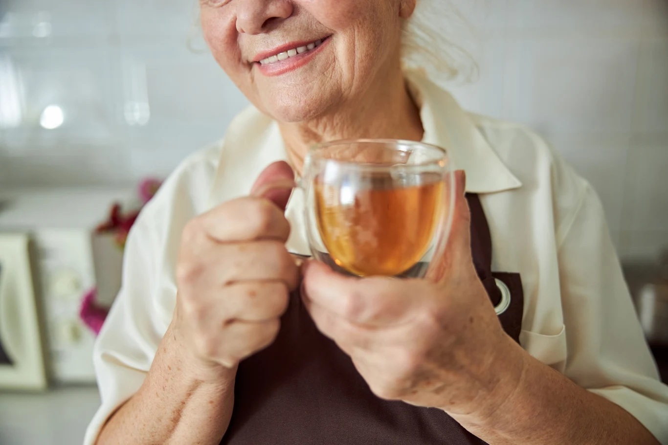 Melisa obniża ciśnienie tętnicze krwi, wspomaga pamięć a także obniża cholesterol Melisa obniża ciśnienie tętnicze krwi, wspomaga pamięć a także obniża cholesterol